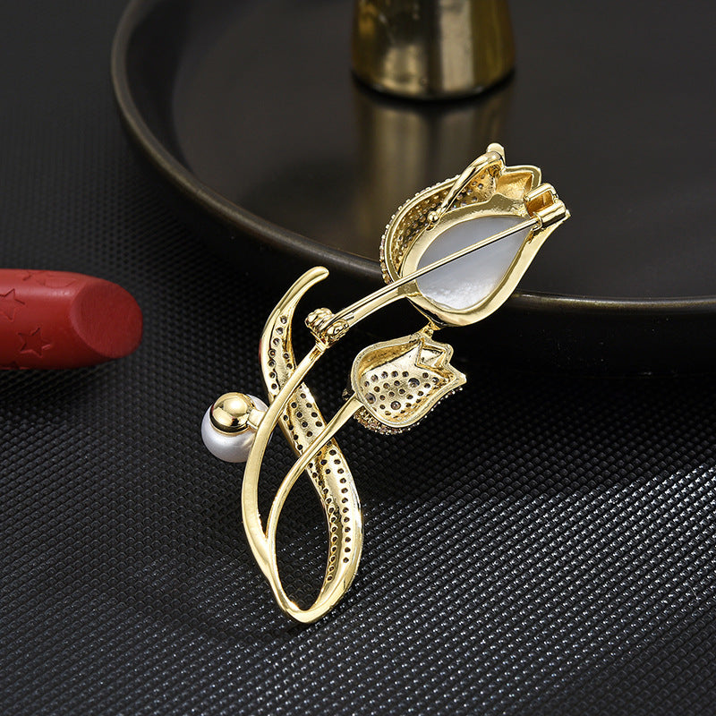 Mother-of-pearl Freshwater Pearl Tulip Brooch