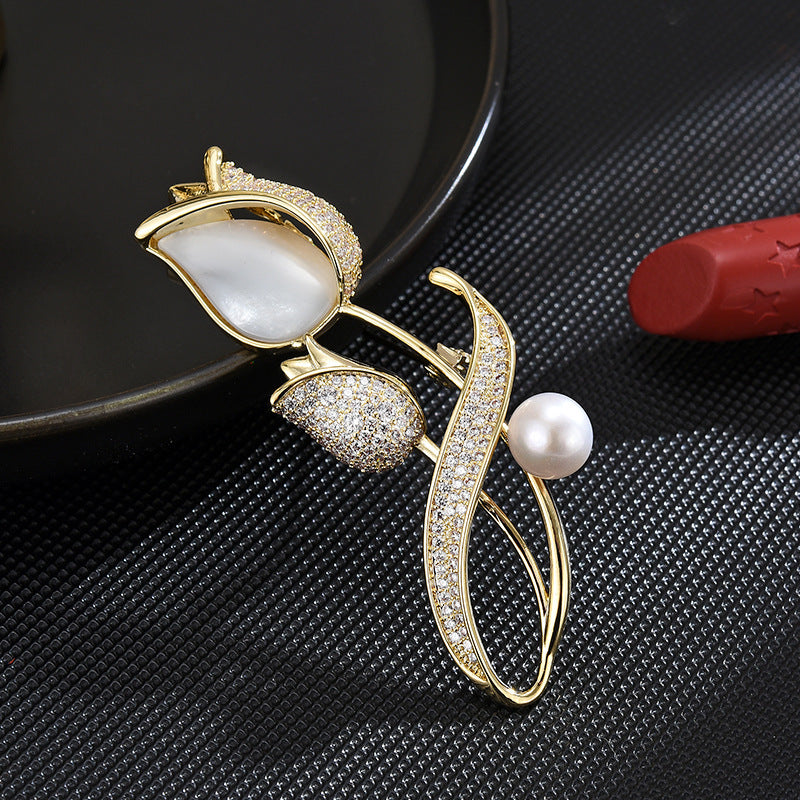 Mother-of-pearl Freshwater Pearl Tulip Brooch