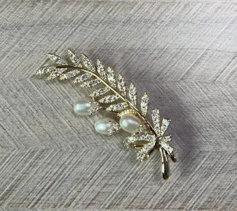 Pearl Wheat Ear Brooch