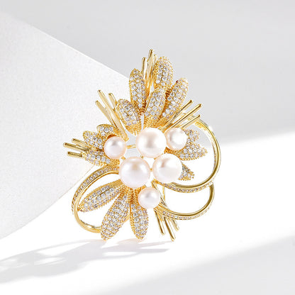 Freshwater Pearl Gold Flower Brooch