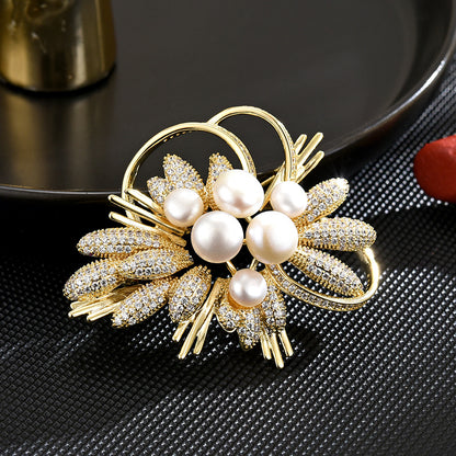 Freshwater Pearl Gold Flower Brooch