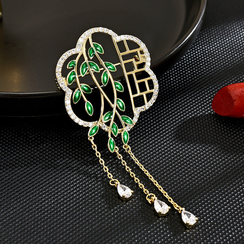 Medium Willow Leaf Folding Fan Tassel Brooch