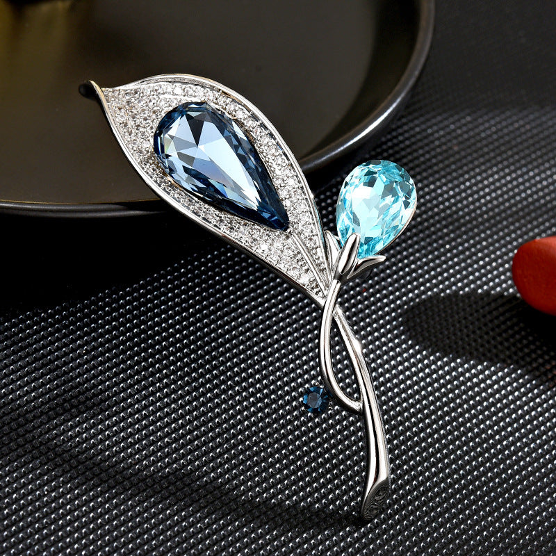 Blue Lotus Sapphire Silver Brooch