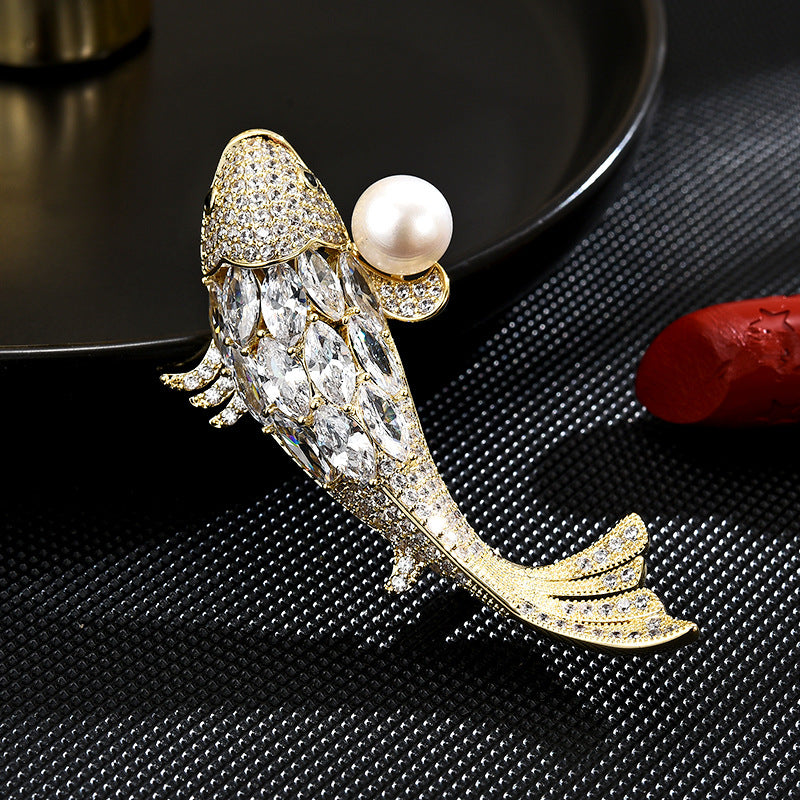 Freshwater Pearl Fish Brooch