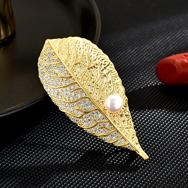 Classic Freshwater Pearl Leaf Brooch