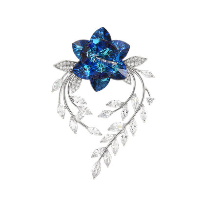 Three-dimensional Flower Brooch