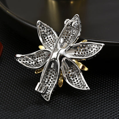 Six-Leaf Zircon Freshwater Pearl Brooch