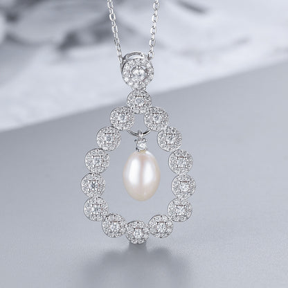 Rise Shape Freshwater Pearl Sapphire Pendent Necklace