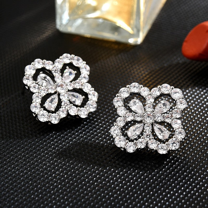 Full Zirconia Sapphire Clover Stud Earrings