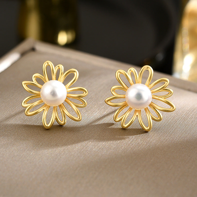 Freshwater Pearl Daisy Stud Earrings