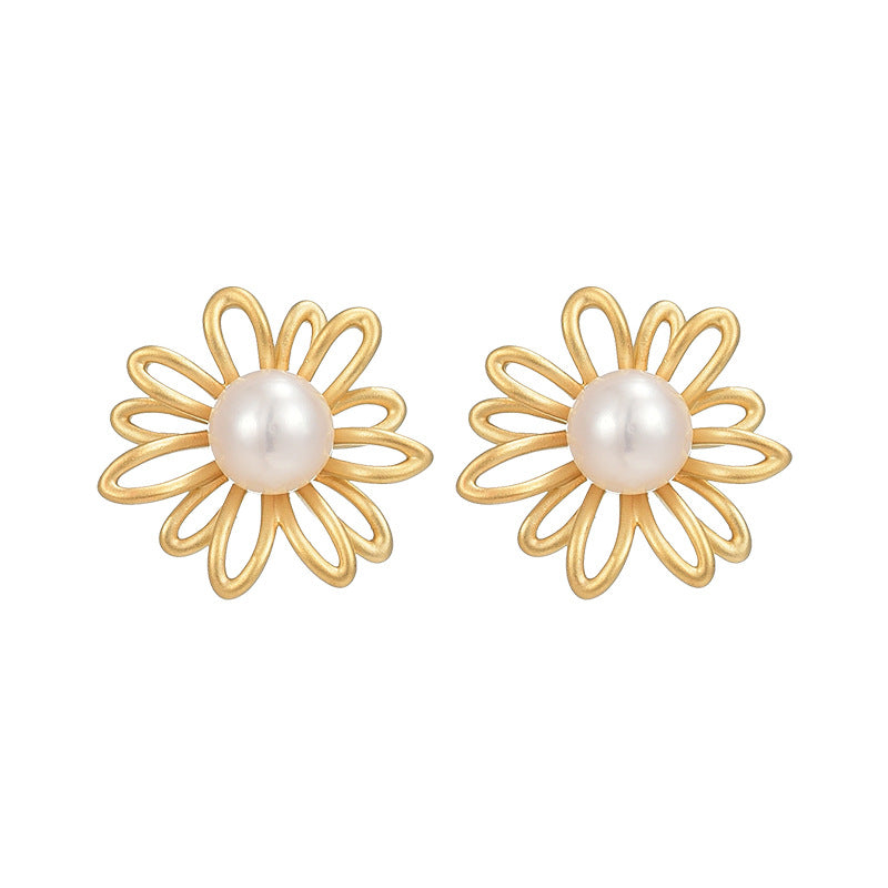 Freshwater Pearl Daisy Stud Earrings