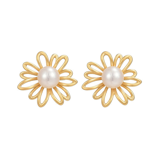 Freshwater Pearl Daisy Stud Earrings