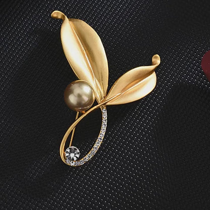 Freshwater Pearl Zircon Gold Leaf Brooch